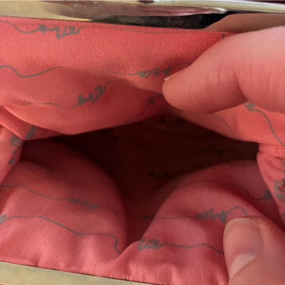 Mango Double Kiss Clasp Coin Purse, from 2005. - Picture 6 of 9